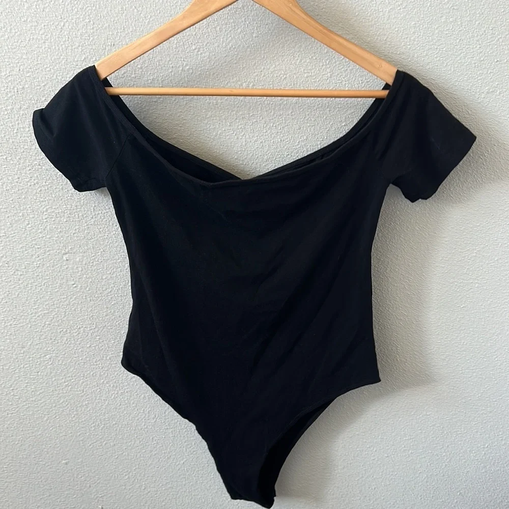 Scoop neck body suit - Picture 4 of 4
